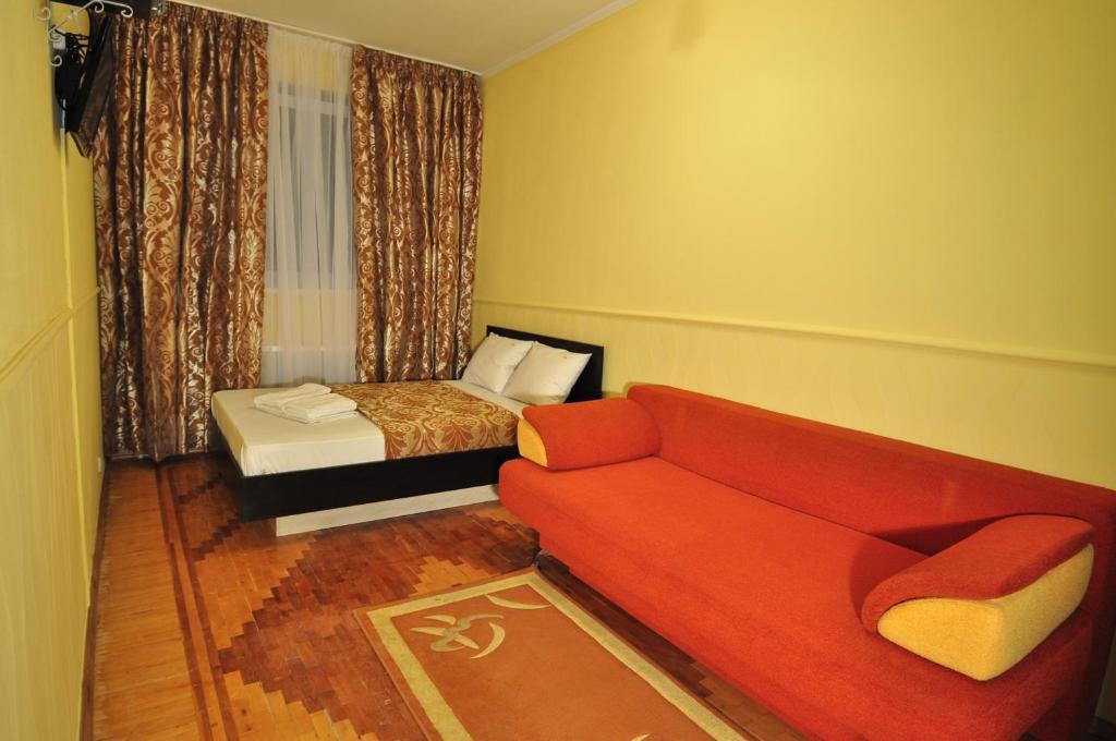 Status Guesthouse Kiev Oda fotoğraf