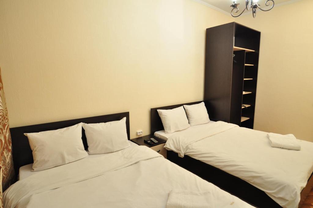 Status Guesthouse Kiev Oda fotoğraf