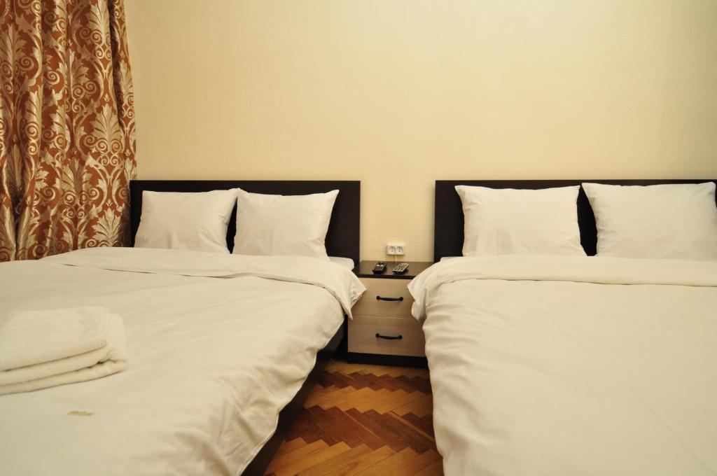 Status Guesthouse Kiev Oda fotoğraf