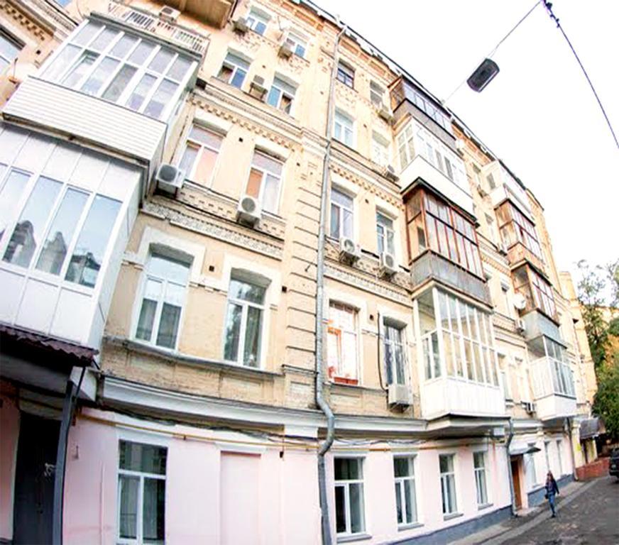 Status Guesthouse Kiev Dış mekan fotoğraf